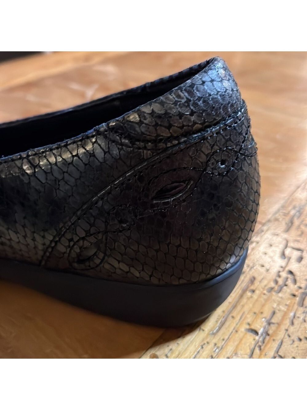aravon Adalyn Slip On Grey Black Snake Skin Flat Loafer 9 - Picture 10 of 13